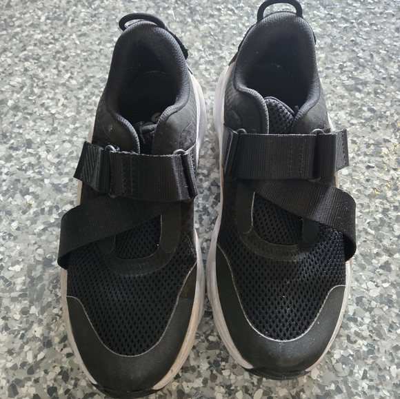 Sorel women’s Kinetic RNEGD strap sneakers size 7.5 good condition - Picture 3 of 9